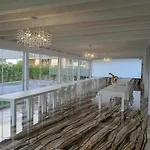 Hotel Ohana